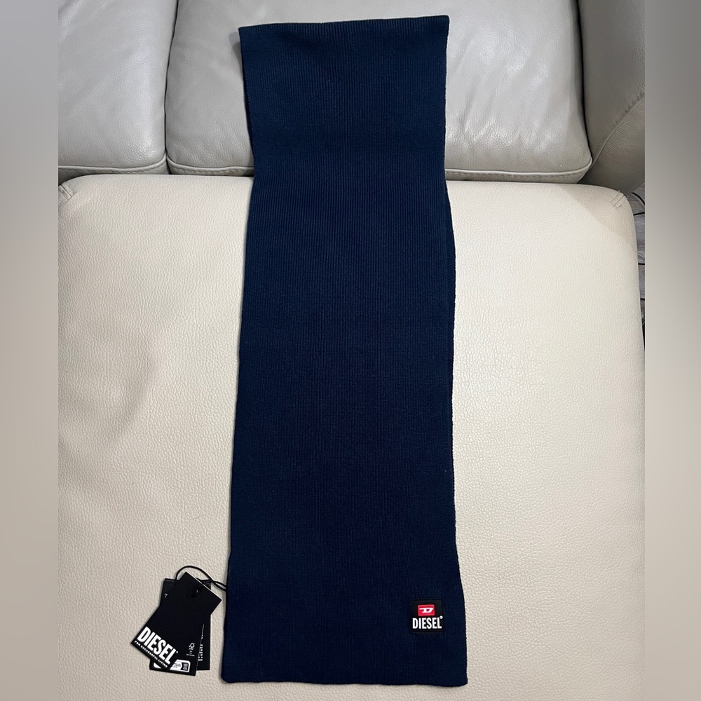 NWT - Diesel Adult Ribbed Knit Wool Blended Scarf